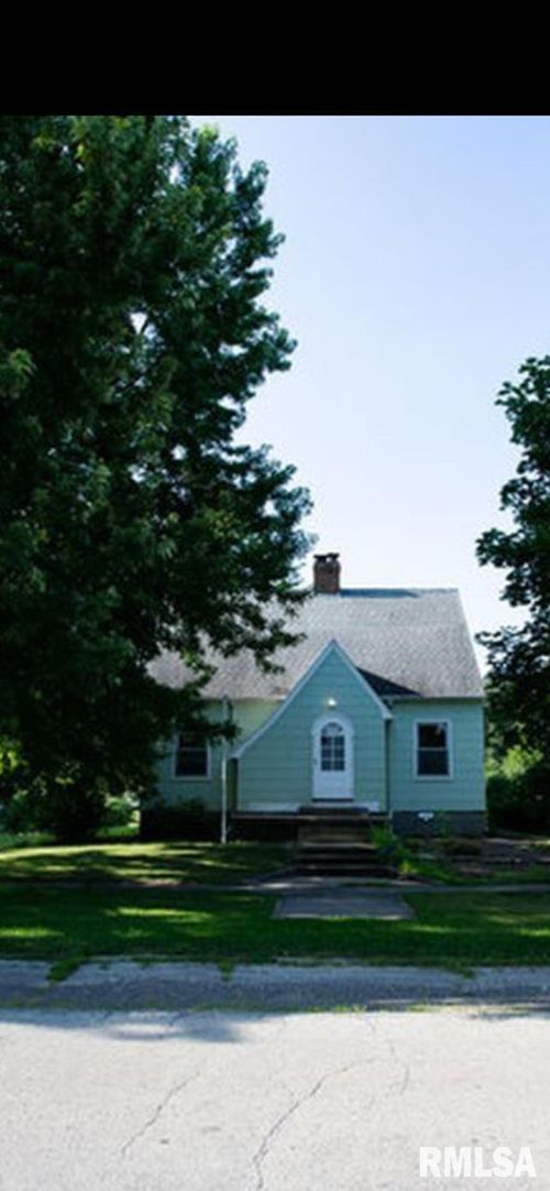 207 E Main, Melvin, IL, 60952 | Card Image