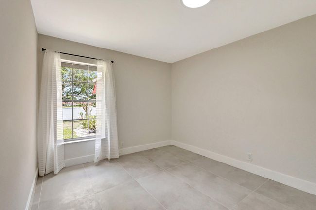 733 Nantucket Cir, Condo with 2 bedrooms, 2 bathrooms and null parking in Lake Worth FL | Image 24