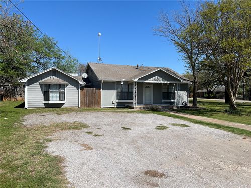 300 W 4th St, Springtown, TX, 76082-2518 | Card Image