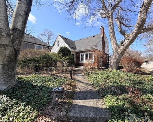 2093 Victoria Ave, Burlington, ON, L7R1R5 | Card Image