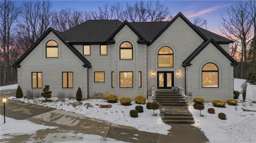 1514 Fox Chase Dr, Sewickley, PA, 15143-8611 | Card Image