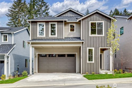 344 Ne Shadowhawk Ln, Bremerton, WA, 98311-8014 | Card Image