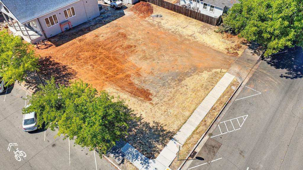 Land in Lincoln 2