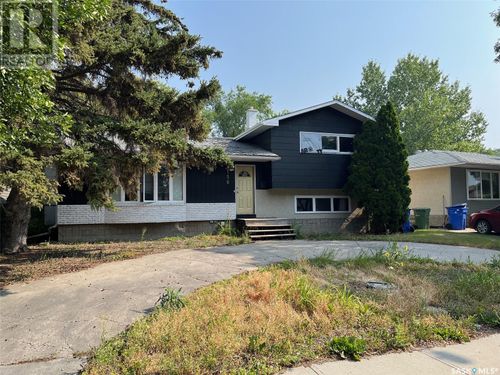 156 Dalgliesh Dr, Regina, SK, S4R5S9 | Card Image