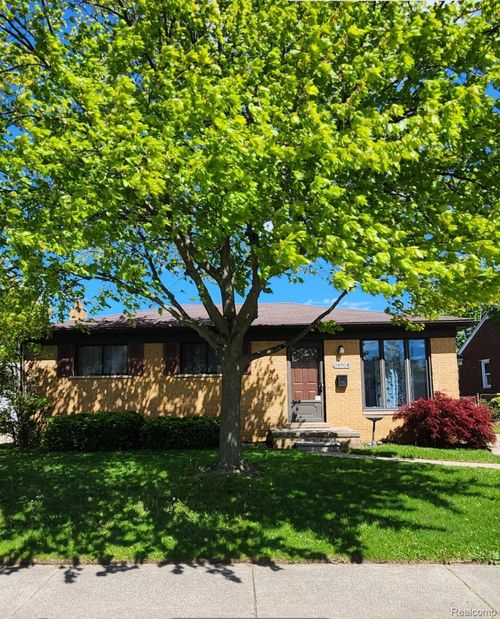 24904 Rosalind Avenue, Eastpointe, MI, 48021 | Card Image
