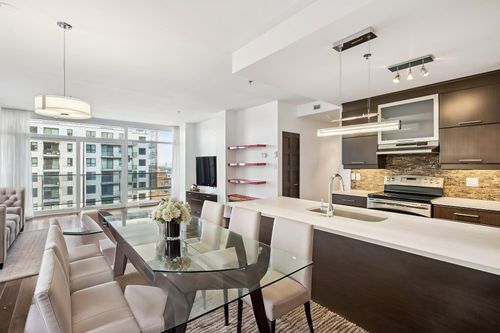 907-1900 Boul Angrignon, Montréal, QC, H8N0B9 | Card Image