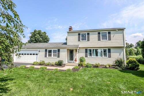 13 Far Horizons Dr, Bethel, CT, 06801-1254 | Card Image
