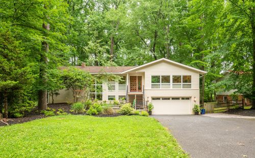 8313 Still Spring Ct, BETHESDA, MD, 20817-2727 | Card Image