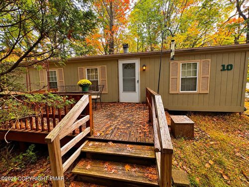 10 Gail Dr, White Haven, PA, 18661-2856 | Card Image
