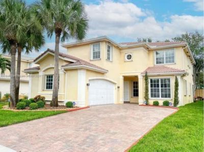 13151 Sw 45th Dr, House other with 6 bedrooms, 3 bathrooms and null parking in Miramar FL | Image 2