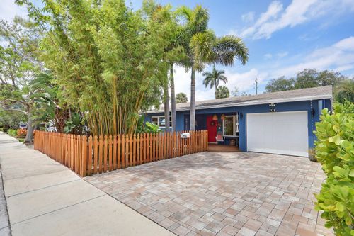 721 N Lakeside Dr, Lake Worth Beach, FL, 33460-2705 | Card Image