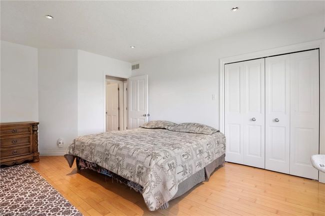 5228 First Line, Home with 7 bedrooms, 5 bathrooms and 22 parking in Acton ON | Image 34