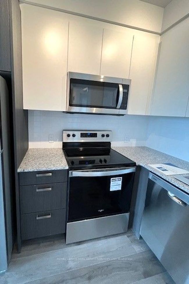 518 - 1010 Dundas St E, Condo with 3 bedrooms, 2 bathrooms and 1 parking in Whitby ON | Image 7