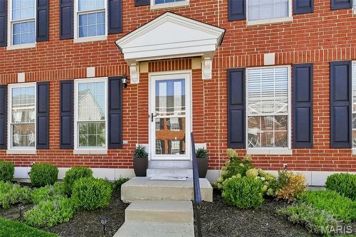 744 Hyde Dr, O Fallon, MO, 63366-7570 | Card Image
