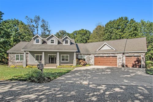 908 Double Eagle Rd, Otsego, MI, 49078-8711 | Card Image
