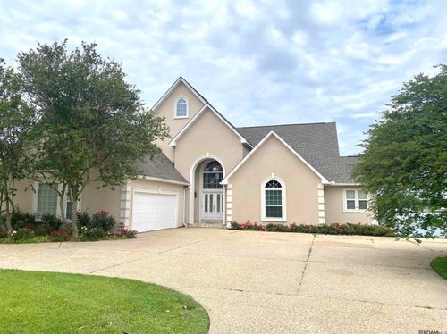 7512 False River Rd, Oscar, LA, 70762 | Card Image
