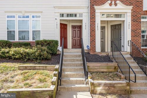 7455 Brunson Cir, GAINESVILLE, VA, 20155-4905 | Card Image