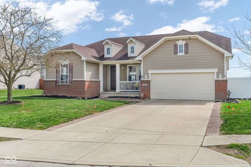 8291 Westcliffe Dr, Avon, IN, 46123-6720 | Card Image
