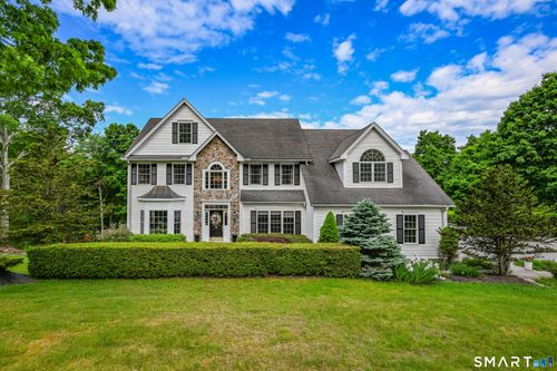 61 Silver Brook Ln, Woodbury, CT, 06798-2137 | Card Image