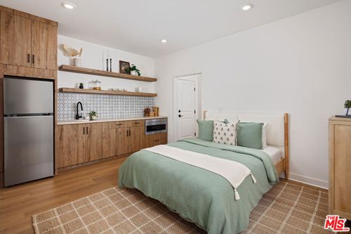 1693 Coral Sea Ln, San Pedro, CA, 90732-6110 | Card Image