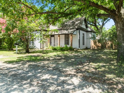 102 Chestnut St, Hillsboro, TX, 76645-3208 | Card Image