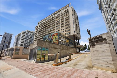1-3307 Ave Isla Verde, CAROLINA, PR, 00979 | Card Image