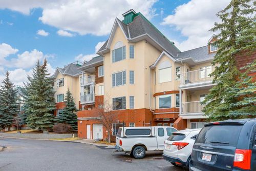 3204-3204 Sienna Park Green Sw, Calgary, AB, T3H3N7 | Card Image