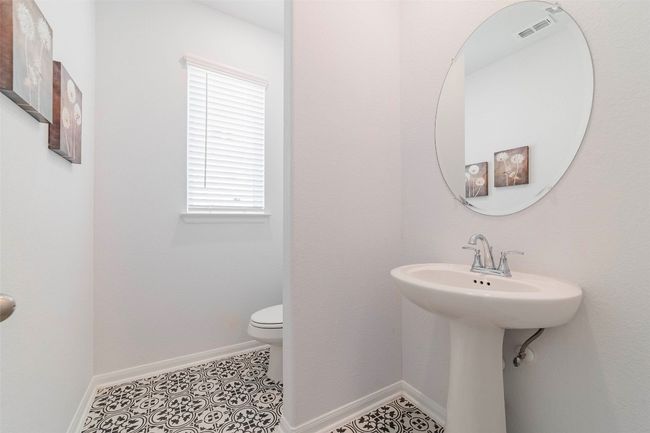Downstairs half bath | Image 25