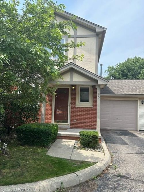 95 Walnut Boulevard, Rochester, MI, 48307 | Card Image
