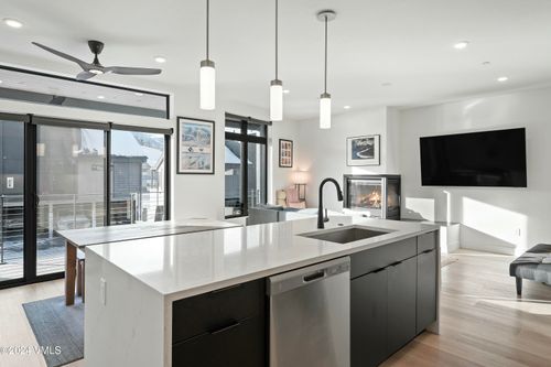 625-930 Blue River Pkwy, Silverthorne, CO, 80498-8958 | Card Image