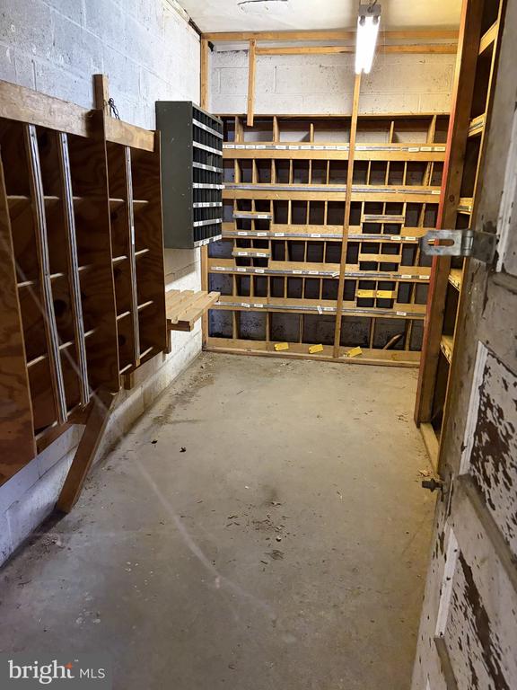 Commercial Lease in LANSDOWNE 5
