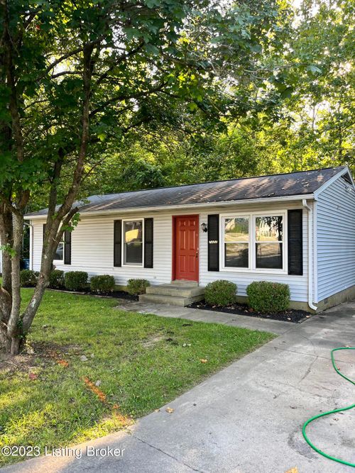 7400 Woodreed Pl, Crestwood, KY, 40014-8912 | Card Image