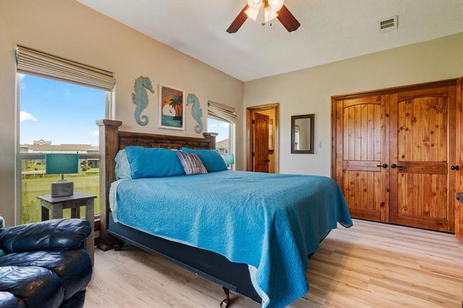 2757 Gulfview Ln, House other with 3 bedrooms, 3 bathrooms and 1 parking in Crystal Beach TX | Image 23