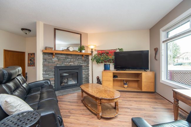 4621 44 Street, Home with 2 bedrooms, 3 bathrooms and 1 parking in Red Deer AB | Image 18