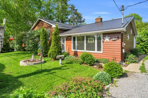 49 Kay Ave, Pefferlaw, ON, L0E1N0 | Card Image