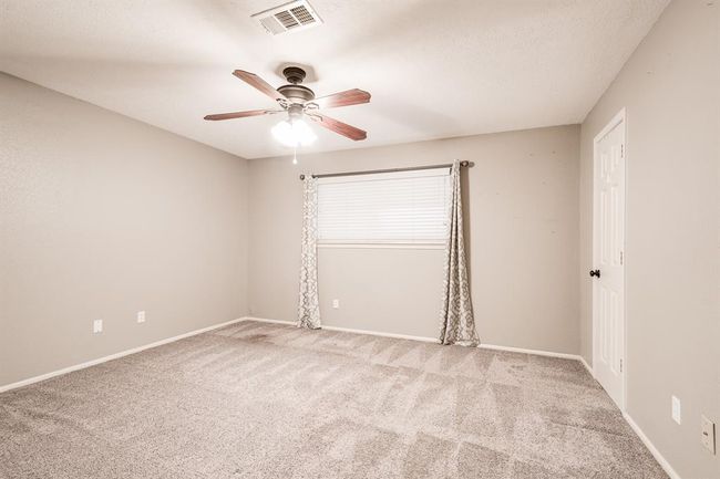 512 Lyndale Dr, House other with 3 bedrooms, 2 bathrooms and 2 parking in Highlands TX | Image 17
