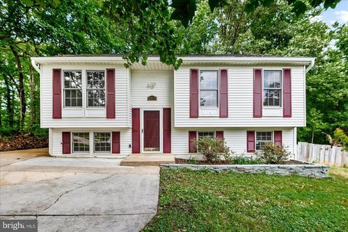 6922 Ridge Way Dr, FREDERICKSBURG, VA, 22407-6276 | Card Image