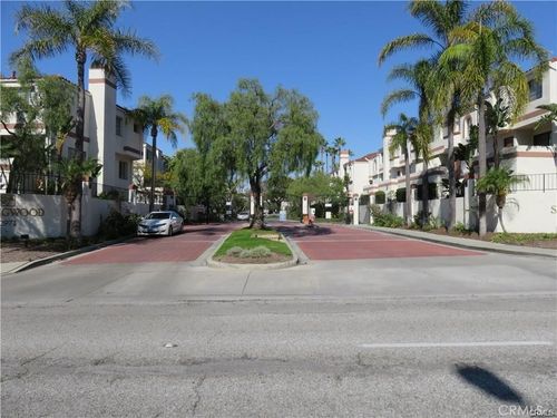37-2931 Plaza Del Amo, Torrance, CA, 90503 | Card Image