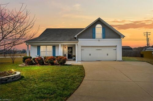 6956 Texas Blvd, Thomasville, NC, 27360-6452 | Card Image