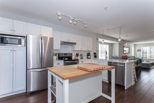 94-20875 80 Ave, Langley, BC, V2Y0B2 | Card Image