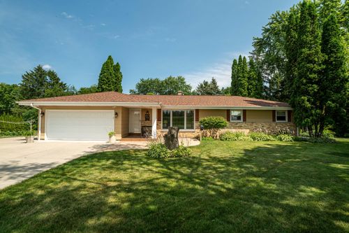 1454 County I, Grafton, WI, 53024-9615 | Card Image