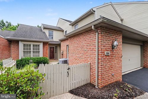 84 Cambridge Dr, HERSHEY, PA, 17033-2166 | Card Image