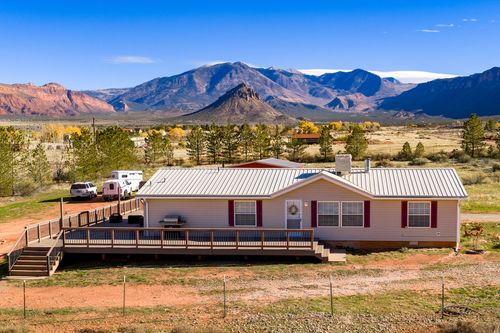 137 Castle Valley Dr, Castle Valley, UT, 84532 | Card Image