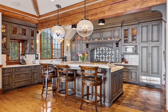 6425 Virginia Dr, House other with 4 bedrooms, 6 bathrooms and null parking in Excelsior MN | Image 5