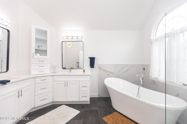 10 English Path, House other with 5 bedrooms, 3 bathrooms and null parking in Freehold NJ | Image 60
