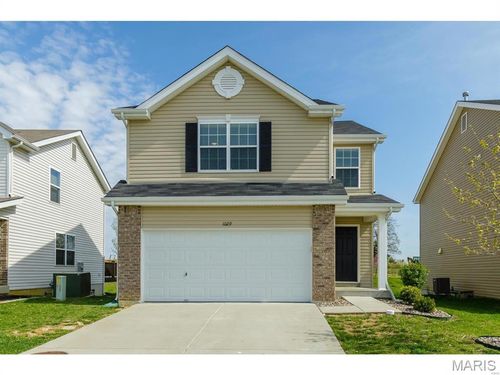 1029 Chesterfield Dr, Wentzville, MO, 63385-4492 | Card Image