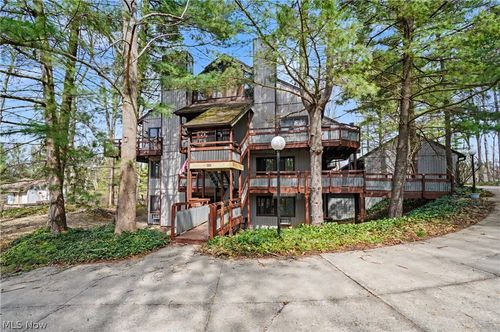 2197 Pinebrook Trl, Cuyahoga Falls, OH, 44223-2588 | Card Image