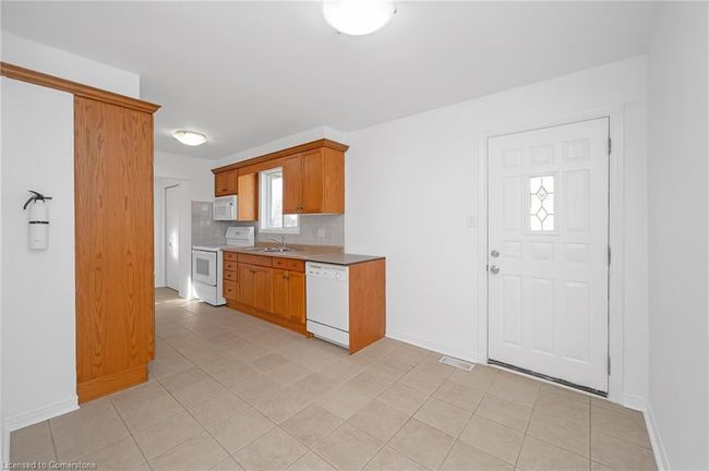 82 Lampman Cres, House other with 4 bedrooms, 2 bathrooms and 3 parking in Thorold ON | Image 8