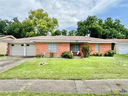 2602 E Poplar Ave, Victoria, TX, 77901-4357 | Card Image