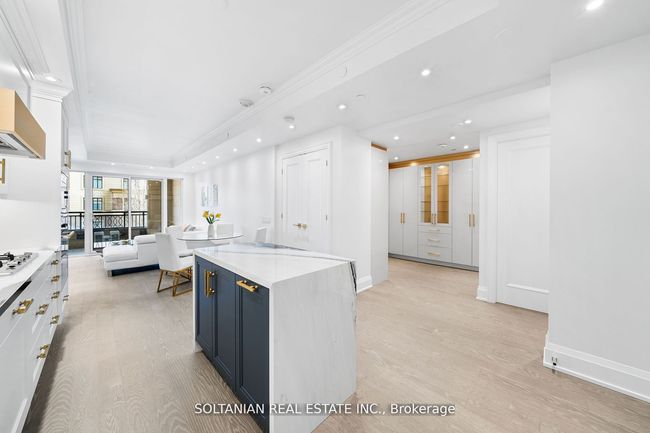 221 - 1900 Bayview Ave, Condo with 2 bedrooms, 2 bathrooms and 2 parking in Toronto ON | Image 9